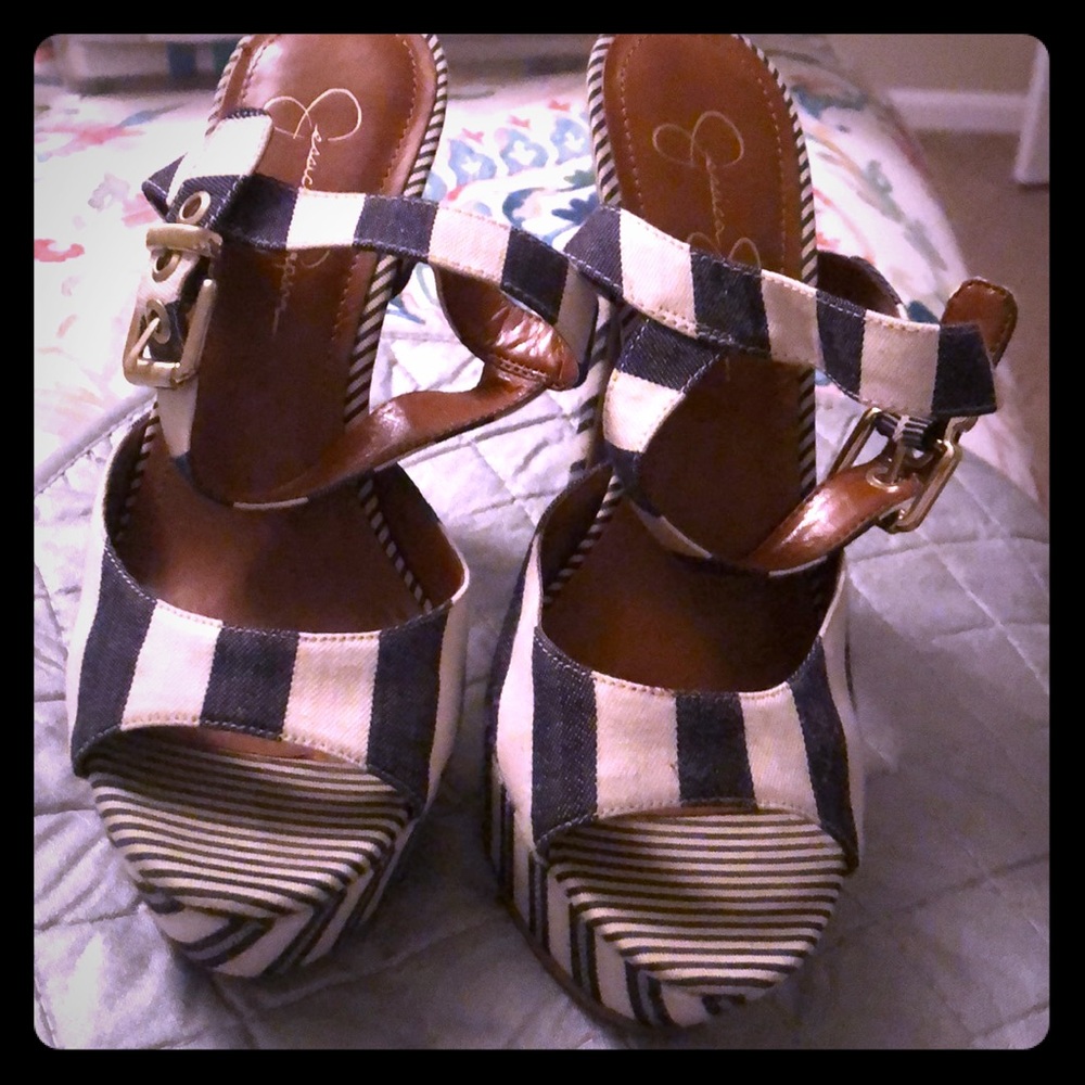 Jessica Simpson high heels Navy and White